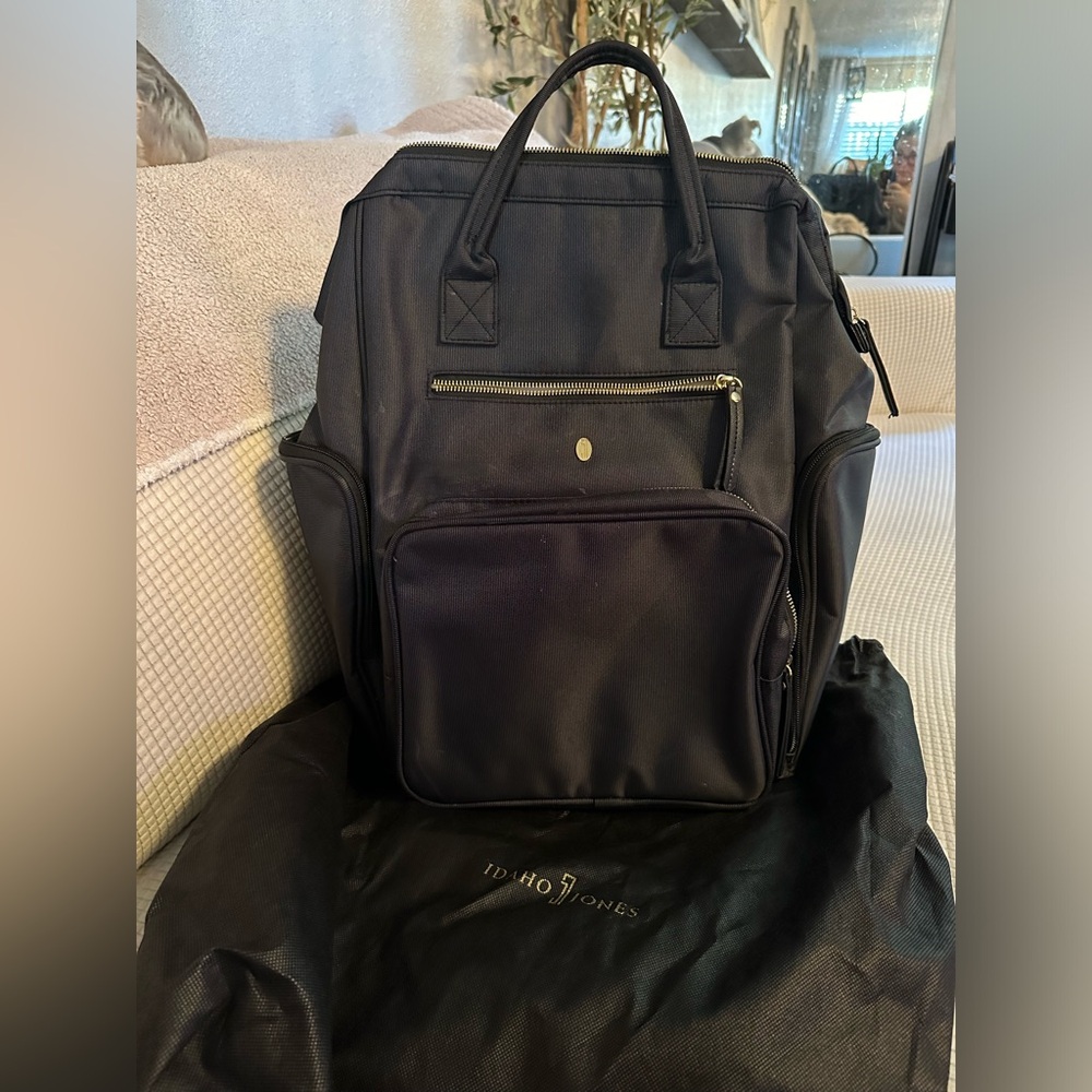 Idaho Jones Pump Backpack